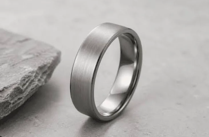 does titanium tarnish